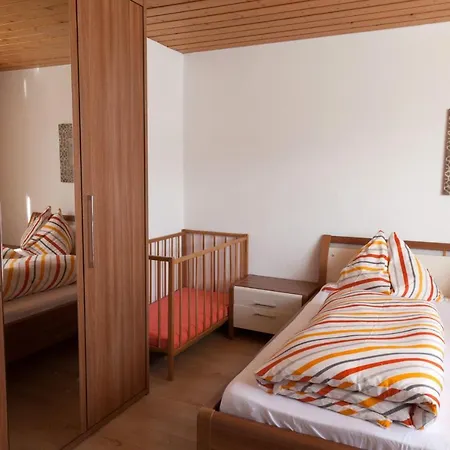 Haus Bucher 公寓 *