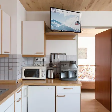 公寓 Haus Bucher 瓦格赖恩